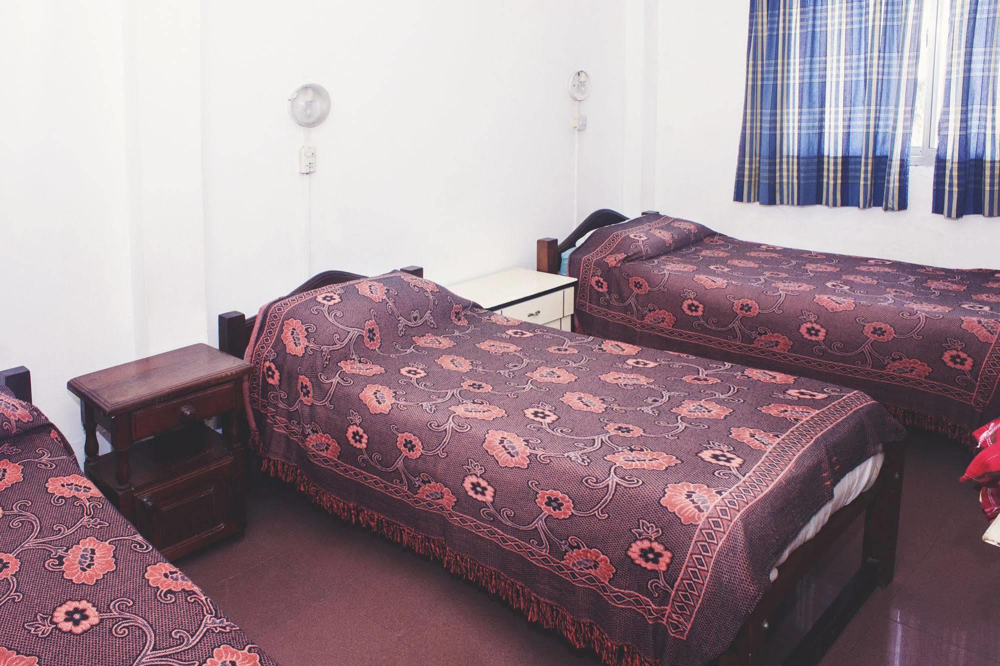 Hotel Aeropuerto Monte Grande Luaran gambar