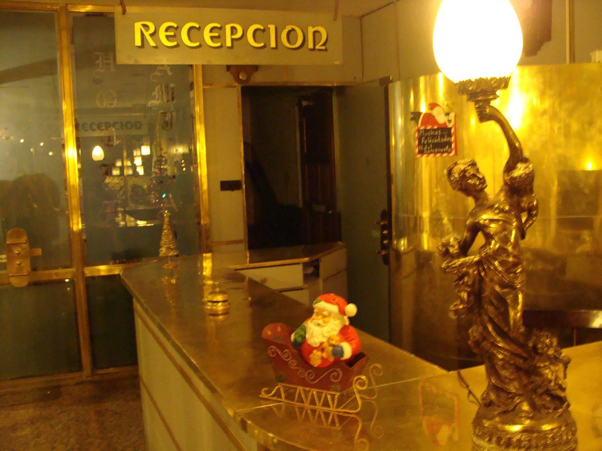 Hotel Aeropuerto Monte Grande Luaran gambar